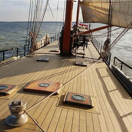 Boutique Style Ship 10 Double Botel