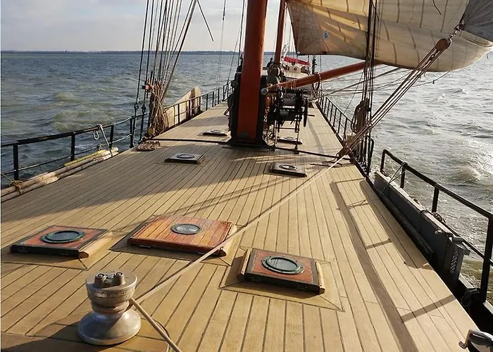 Boutique Style Ship 10 Double Botel